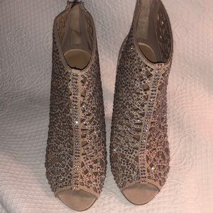 Ladies shoes